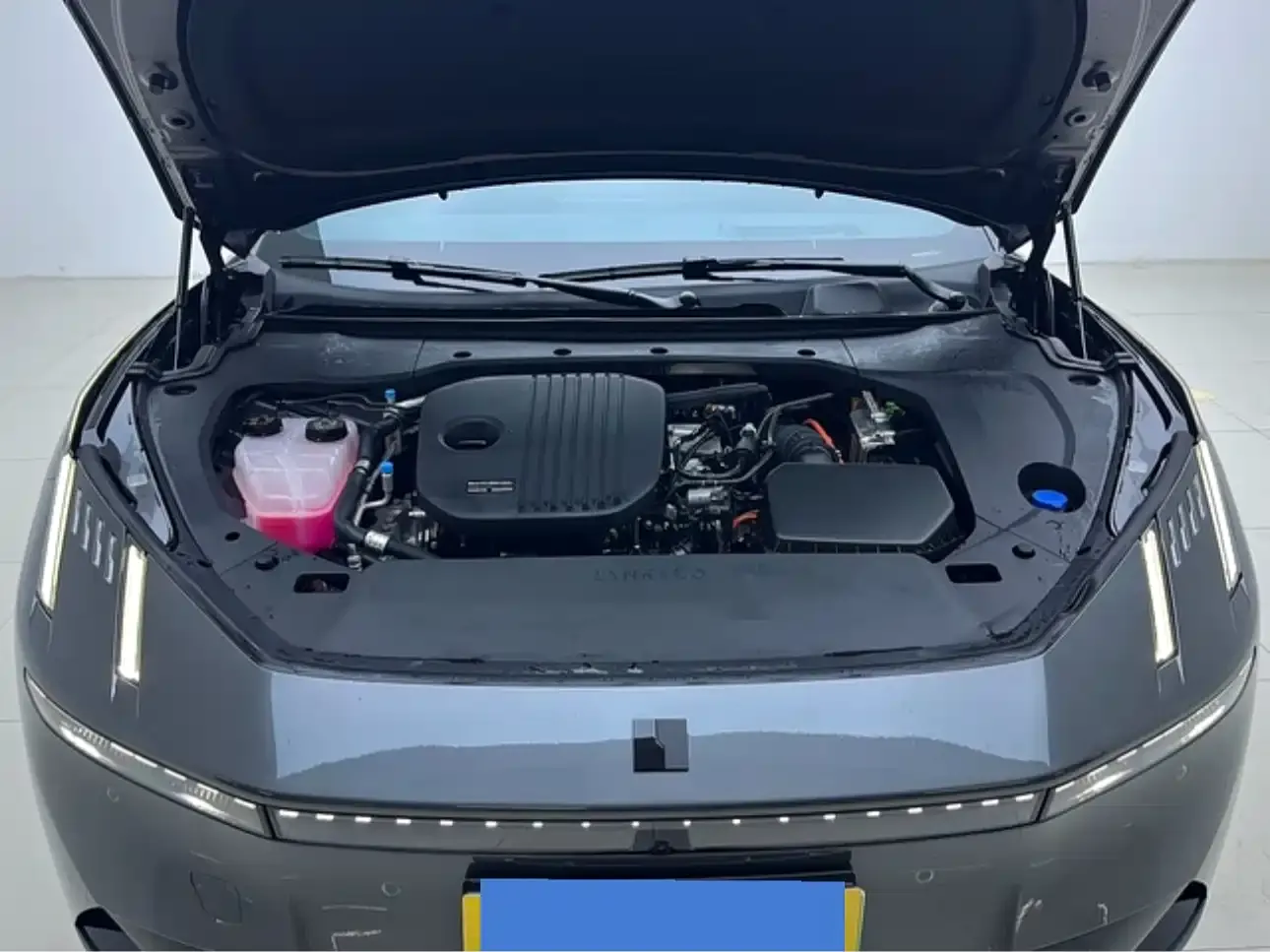 Lynk & Co 10 EM-P 240 AWD Ultra Sport Edition 2025 — фото 8