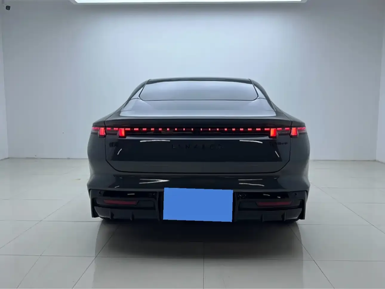 Lynk & Co 10 EM-P 240 AWD Ultra Sport Edition 2025 — фото 14