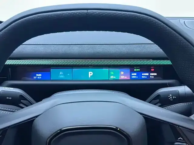 Lynk & Co 10 EM-P 240 AWD Ultra Sport Edition 2025 — фото 4