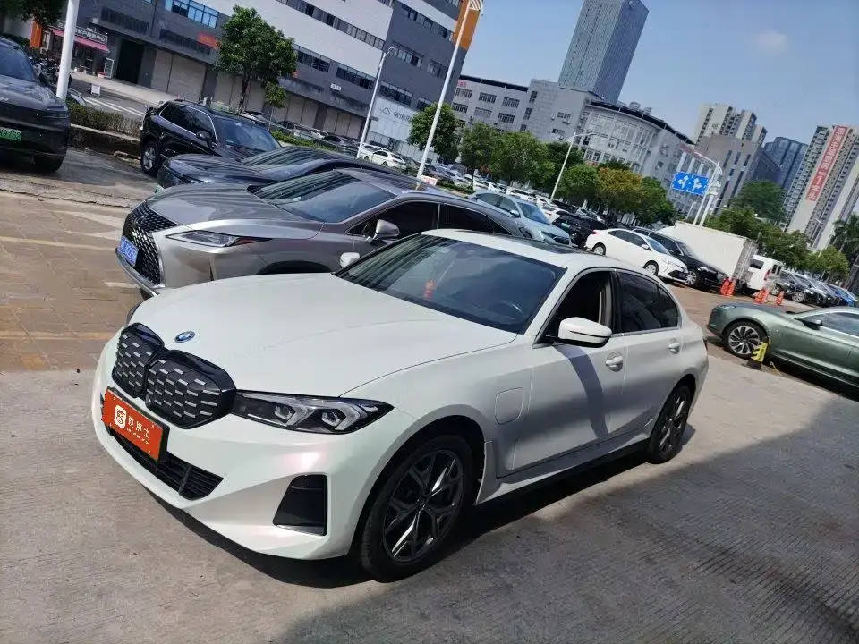 BMW i3 eDrive 35 L 2023