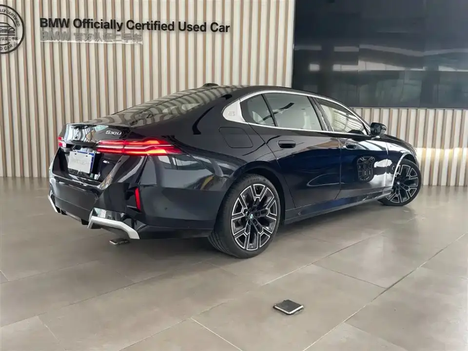BMW 5 Series 530Li Premium M Sport Package 2025