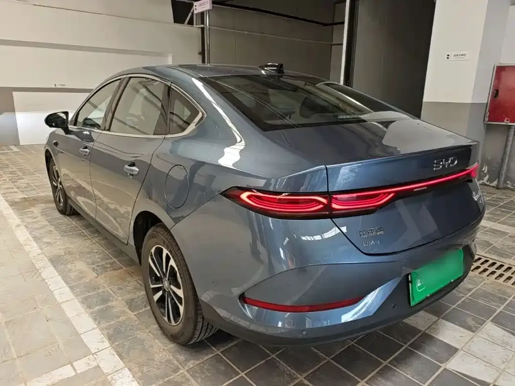 BYD Qin PLUS DM-i Smart Drive Edition 120KM Surpassing Type 2025 — фото 4