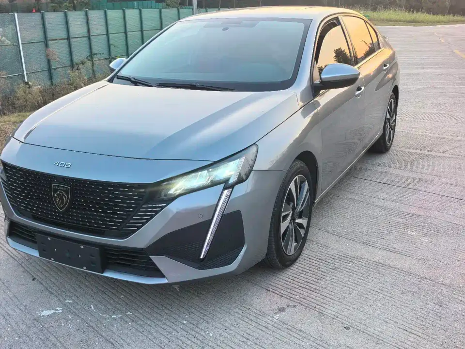 Peugeot 408 1.6T Light Chaser Edition 2025