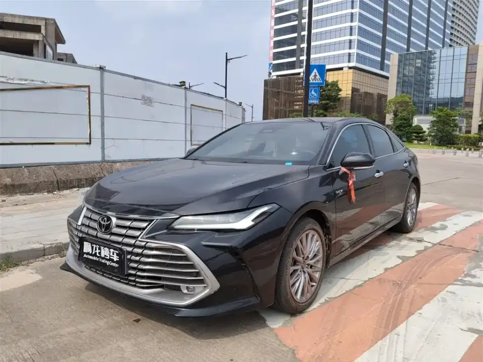 Toyota Avalon Hybrid 2.0L Luxury Edition 2025