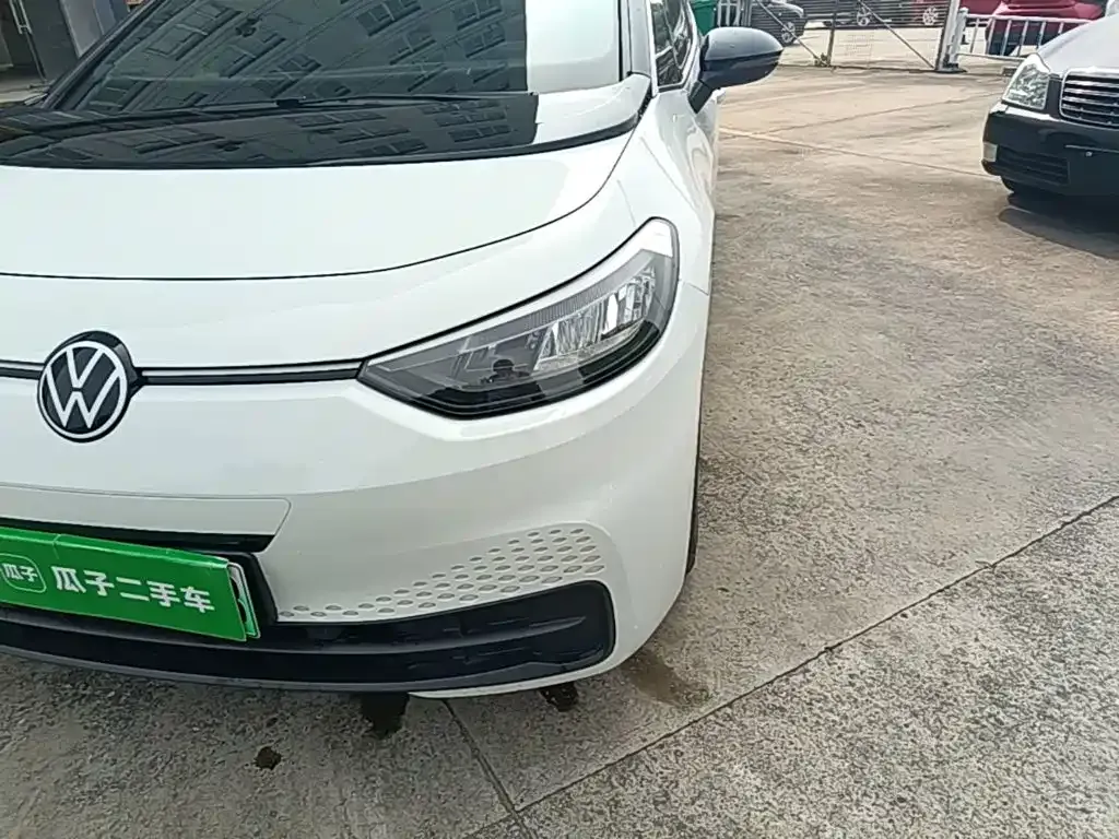 Volkswagen ID.3 Smart Pure Intelligent Edition 2025 — фото 23