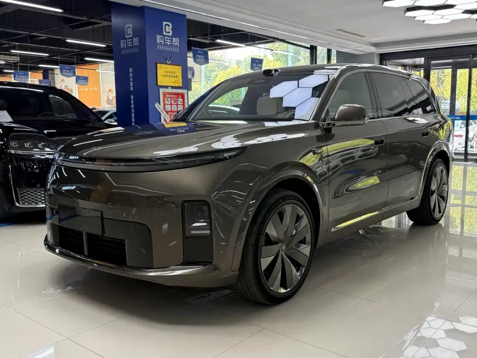 Li Auto Li Xiang L9 Base Model 2026