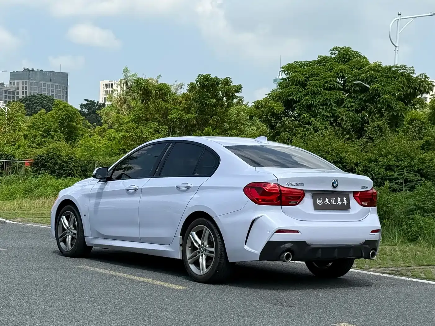 BMW 1 Series Model 120i M Sport Package 2020 — фото 4