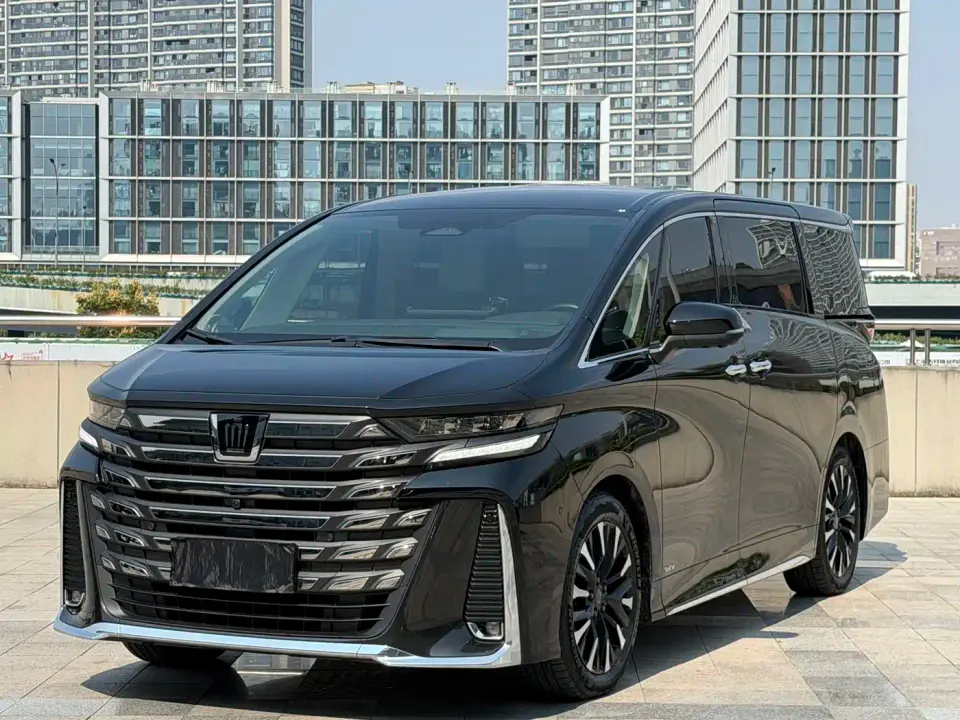 Toyota Vellfire Crown Hybrid 2.5L Premium Edition 2024