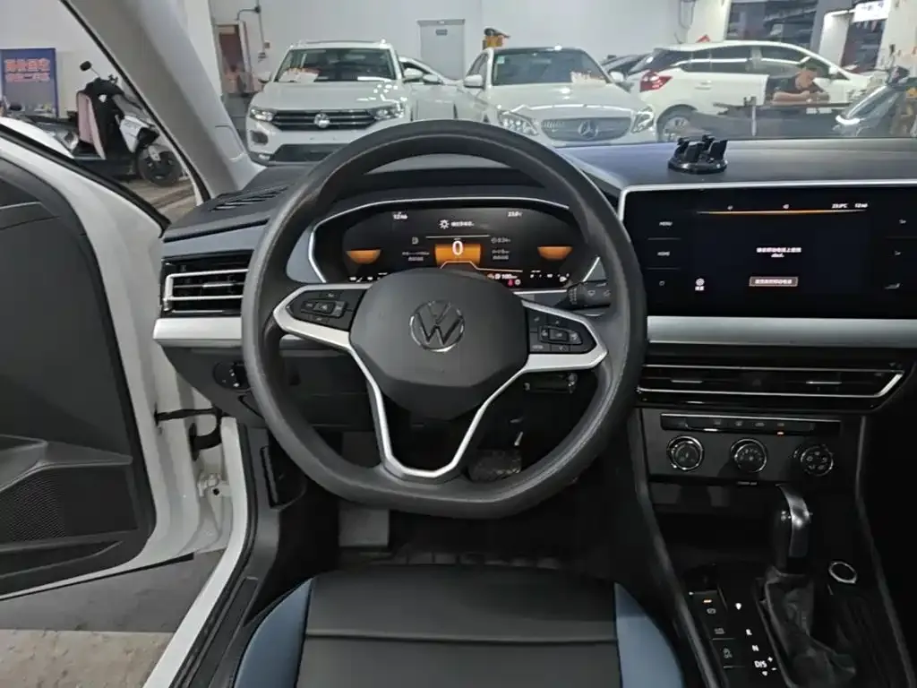 Volkswagen Lavida Model 1.5L Automatic Delight Edition 2024 — фото 10