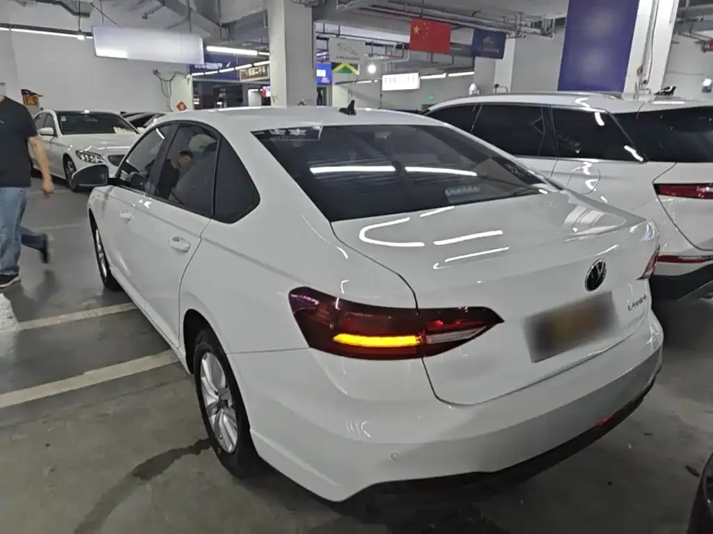 Volkswagen Lavida Model 1.5L Automatic Delight Edition 2024 — фото 4