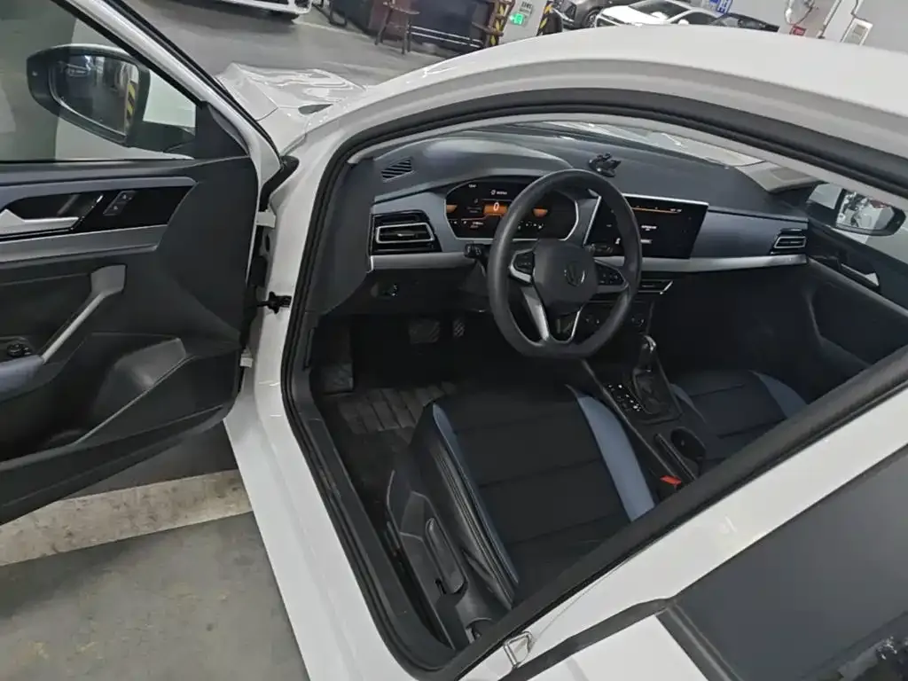 Volkswagen Lavida Model 1.5L Automatic Delight Edition 2024 — фото 15