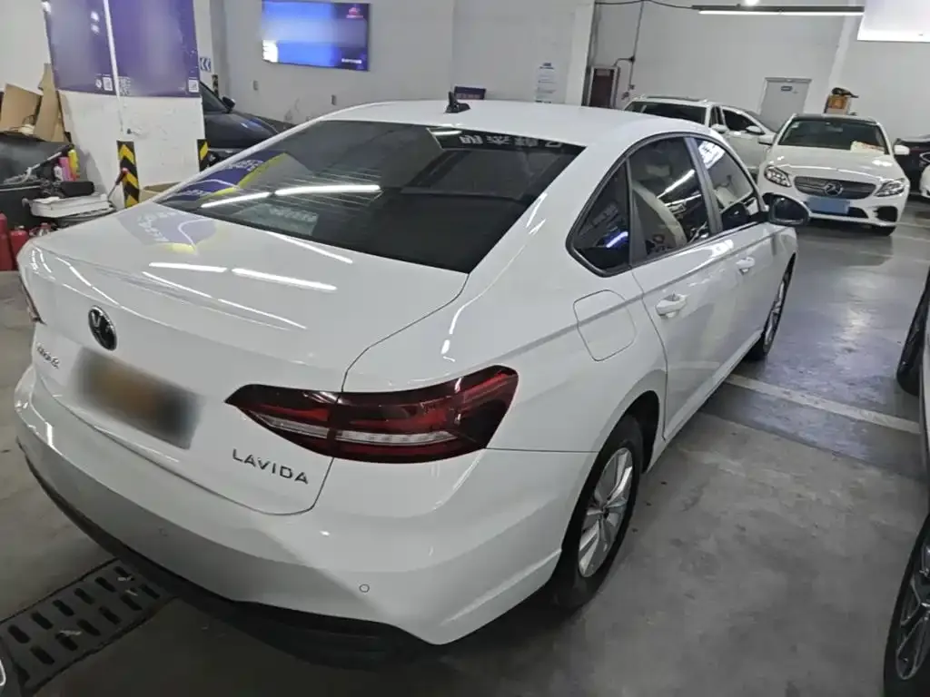 Volkswagen Lavida Model 1.5L Automatic Delight Edition 2024 — фото 6