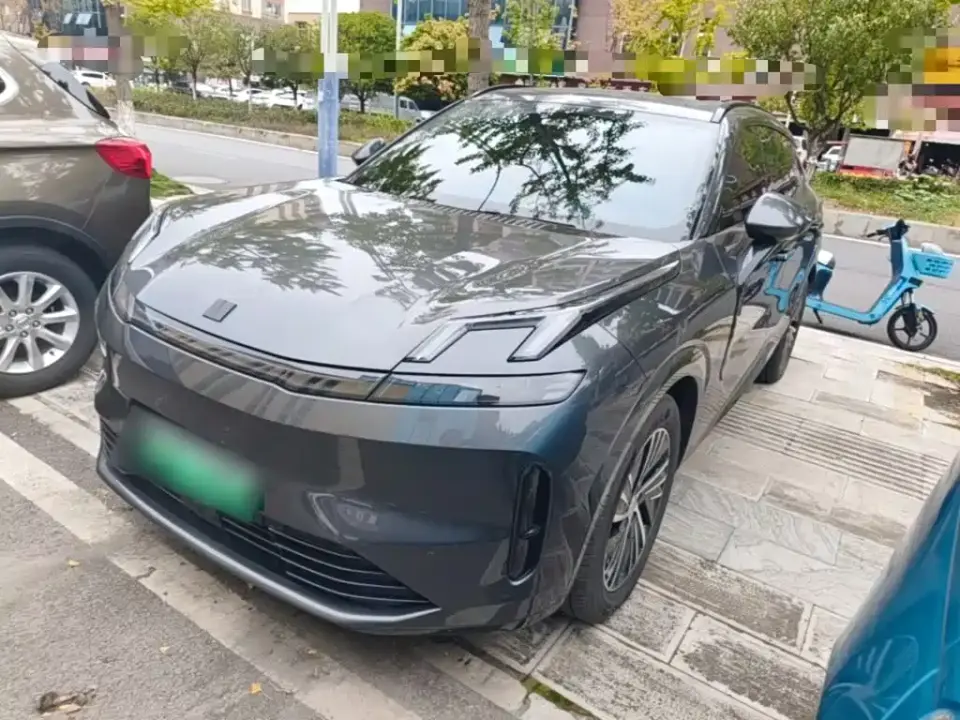Lynk & Co 08 EM-P 120km Long Range Pro 2024