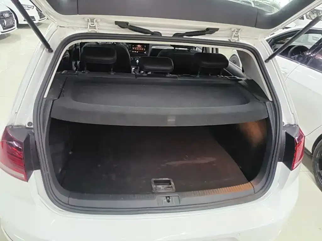 Volkswagen Golf 1.6L Auto Comfort (China V) 2019 — фото 18