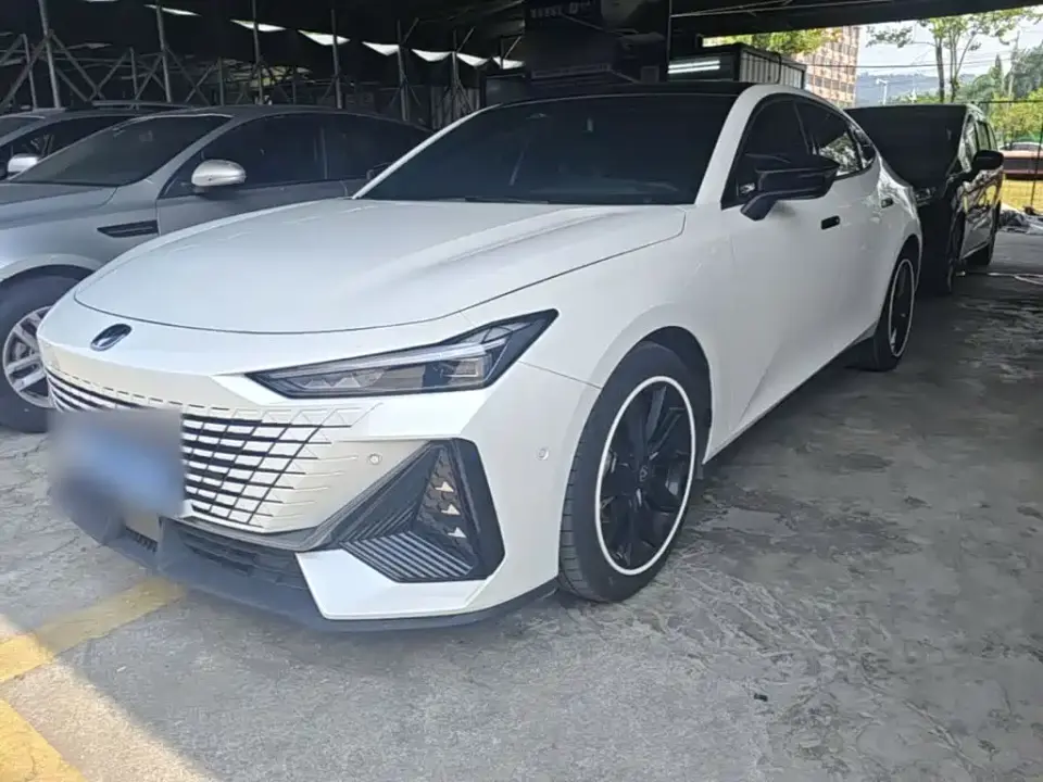 Changan UNI-V 1.5T Smart Pilot Edition 2023