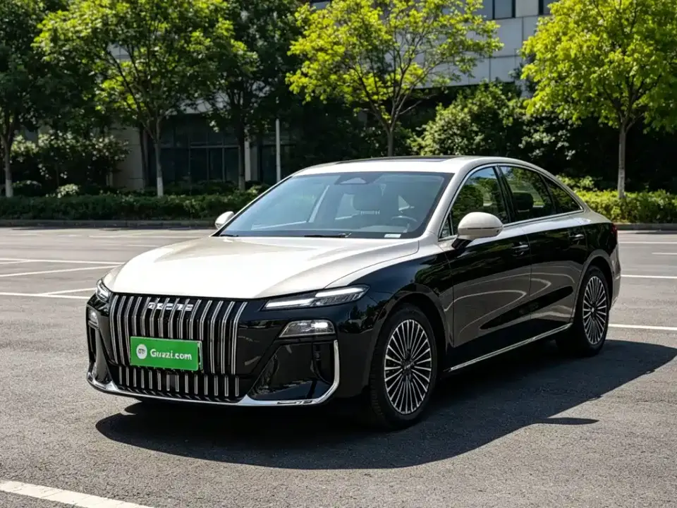 Roewe M7 DMH Base 2025