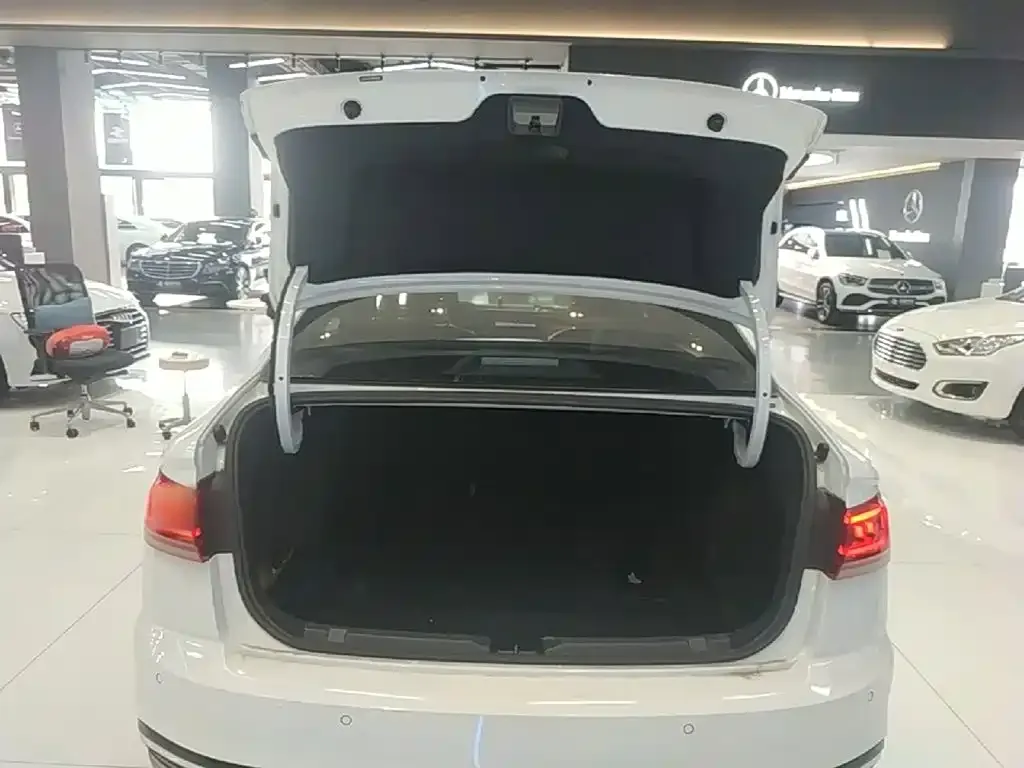 Volkswagen Bora 200TSI DSG Yuexing PRO Edition 2022 — фото 18