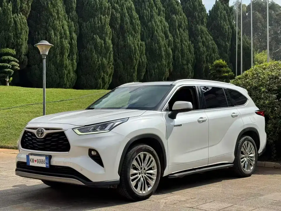 Toyota Highlander Model Dual Engine 2.5L 4WD Premium Edition 7-Seater 2021