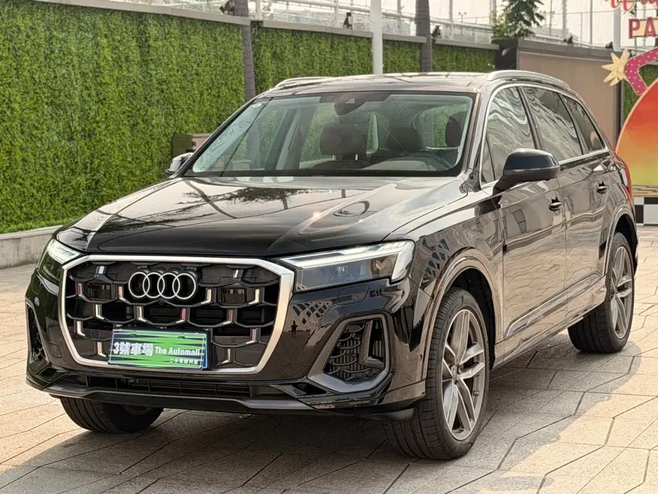 Audi Q7 55 TFSI quattro S line Sport 2025