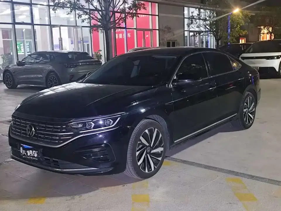 Volkswagen Passat 380TSI Luxury 2023