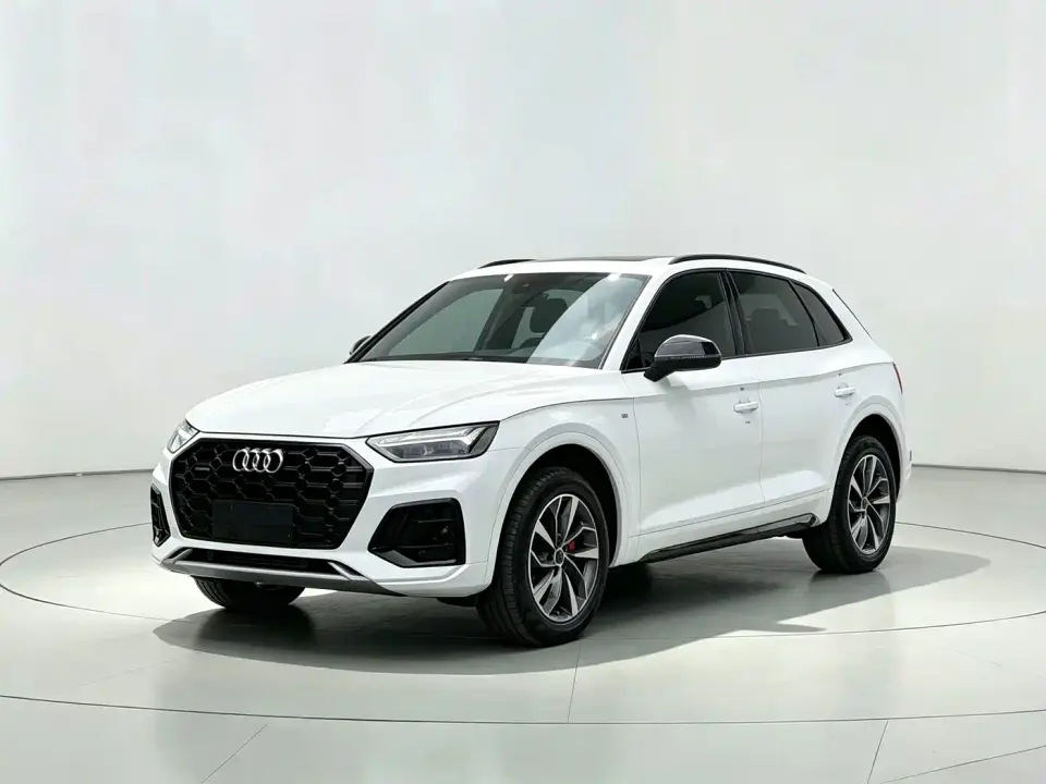 Audi Q5L Model 40 TFSI Luxury Dynamic 2024