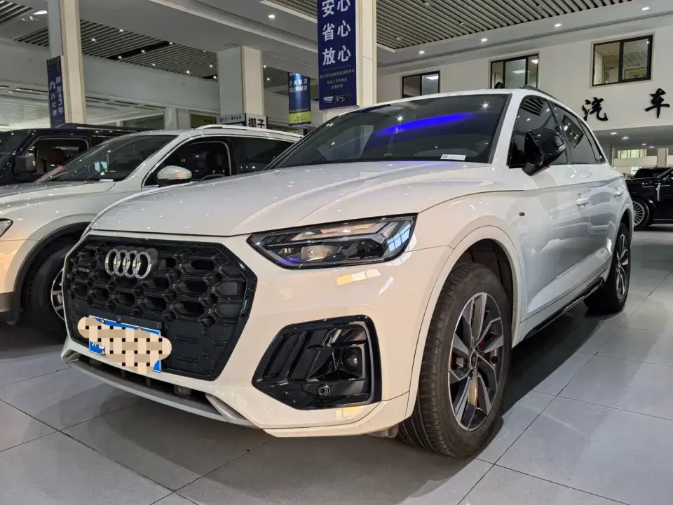 Audi Q5L Model 40 TFSI Luxury Dynamic 2024