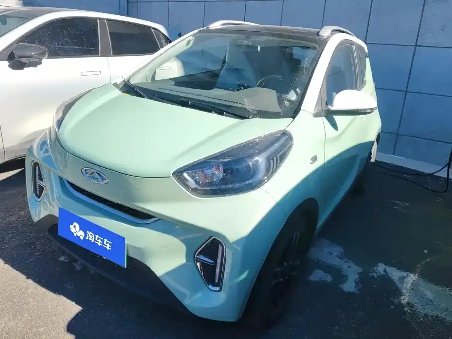 QQ New Energy Little Ant Sweet Pink Edition Full Sugar Version LFP Lithium 30kW 301km 2021