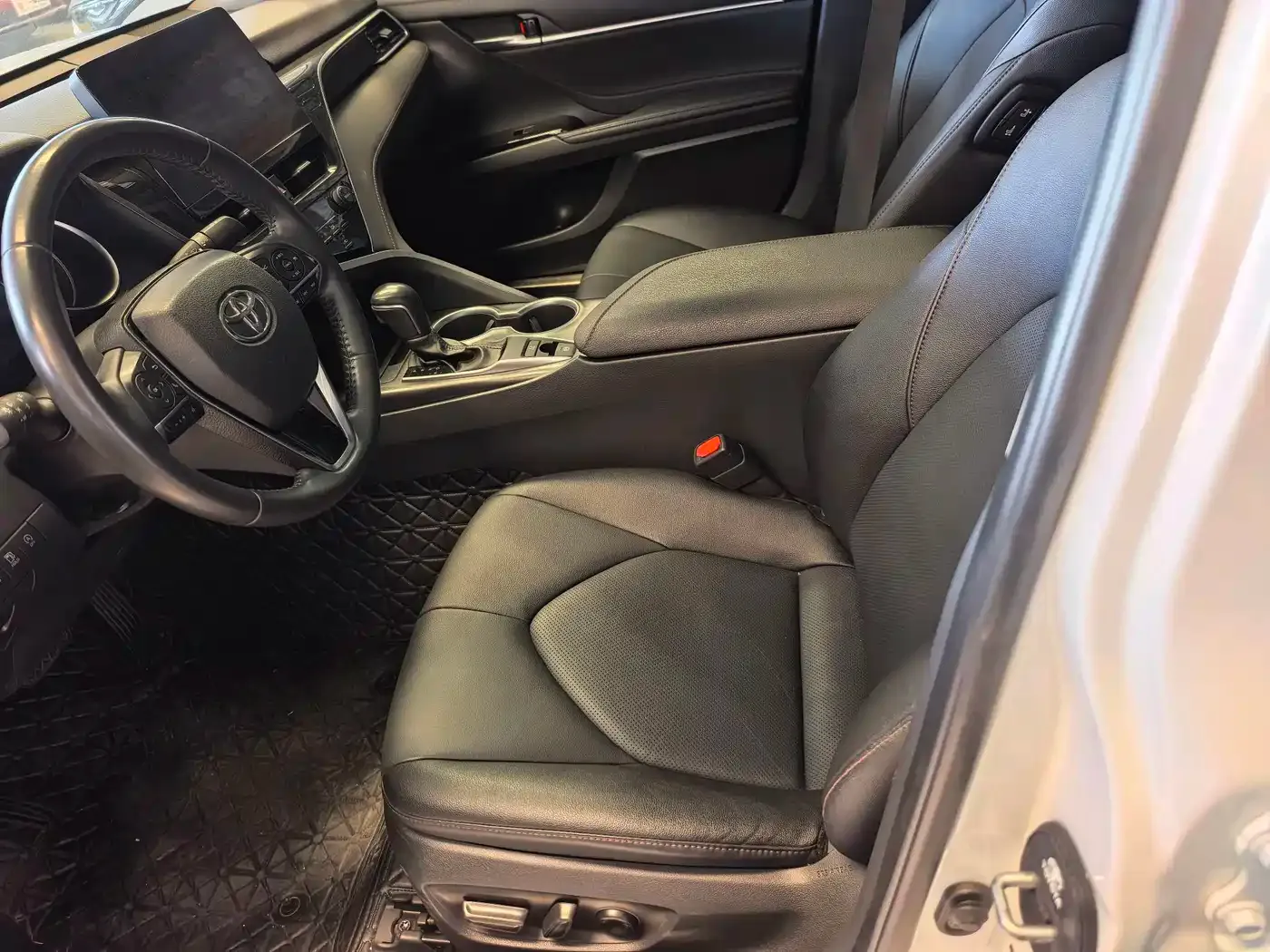 Toyota Camry 2.0G Luxury Edition 2022 — фото 7