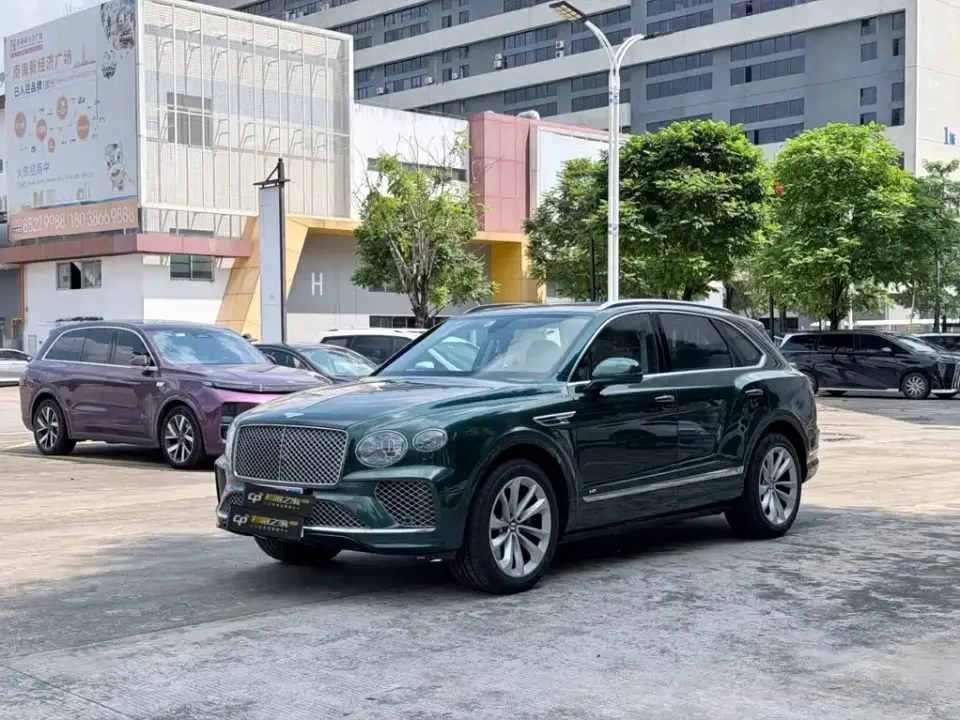 Bentley Bentayga 4.0T V8 2023