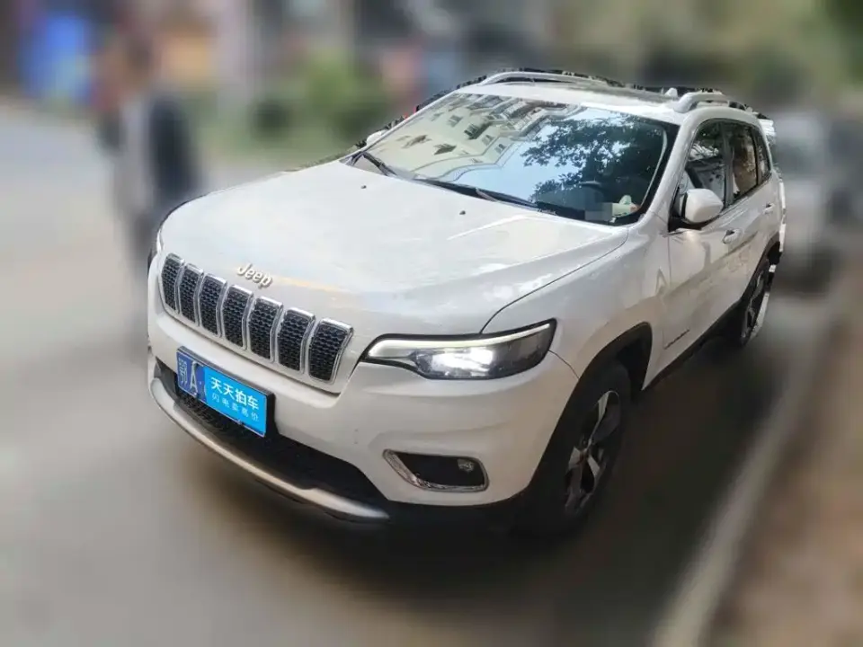 Jeep Cherokee 2.0T 4WD Adventure Edition China VI 2019