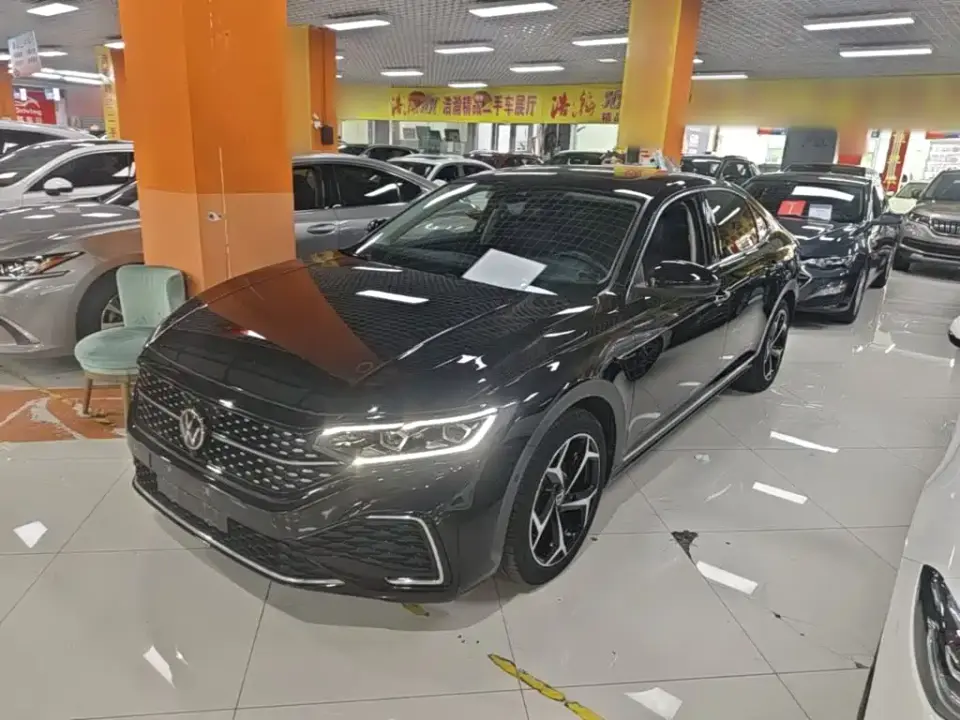 Volkswagen Passat 380TSI Starlight Dragon Glory Edition 2024