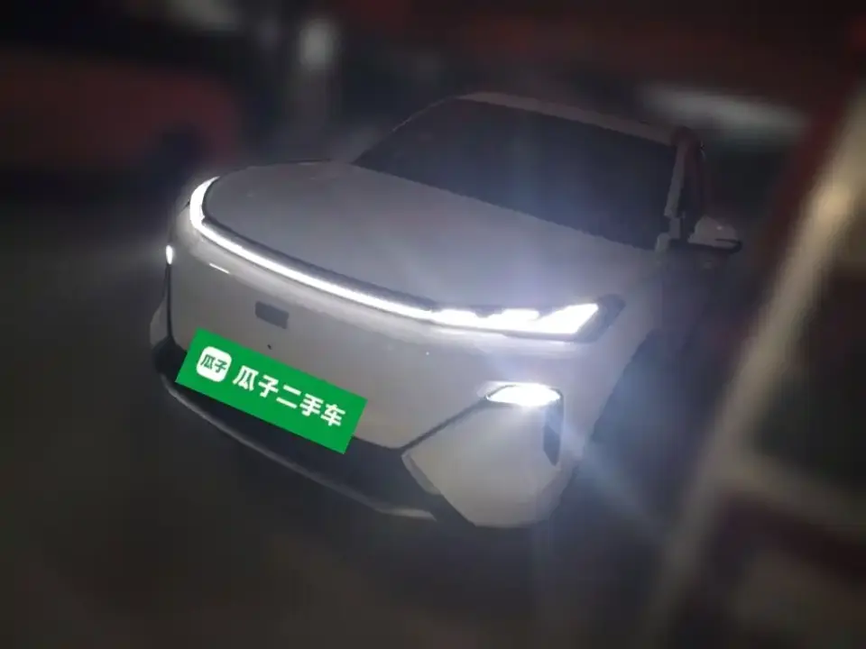 Geely Galaxy Galaxy Starship 7 EM-i Model 120km Voyage+ Edition 2025