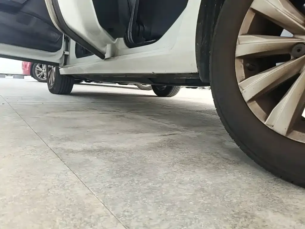 Volkswagen Lavida New Edge 1.5L Outstanding New Ease 2025 — фото 21