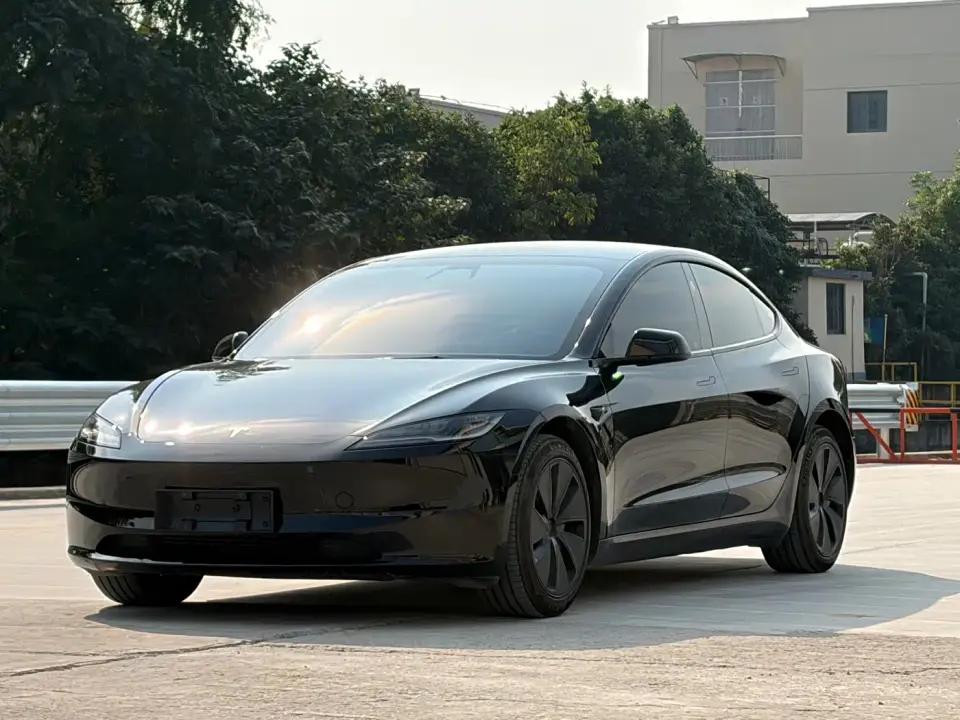 Tesla Model 3 Long Range All-Wheel Drive 2024