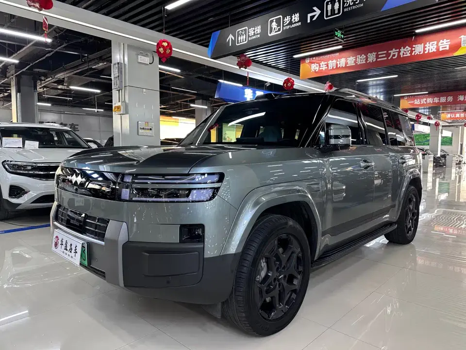 Fangchengbao Titanium 7 AWD Base Model 2025