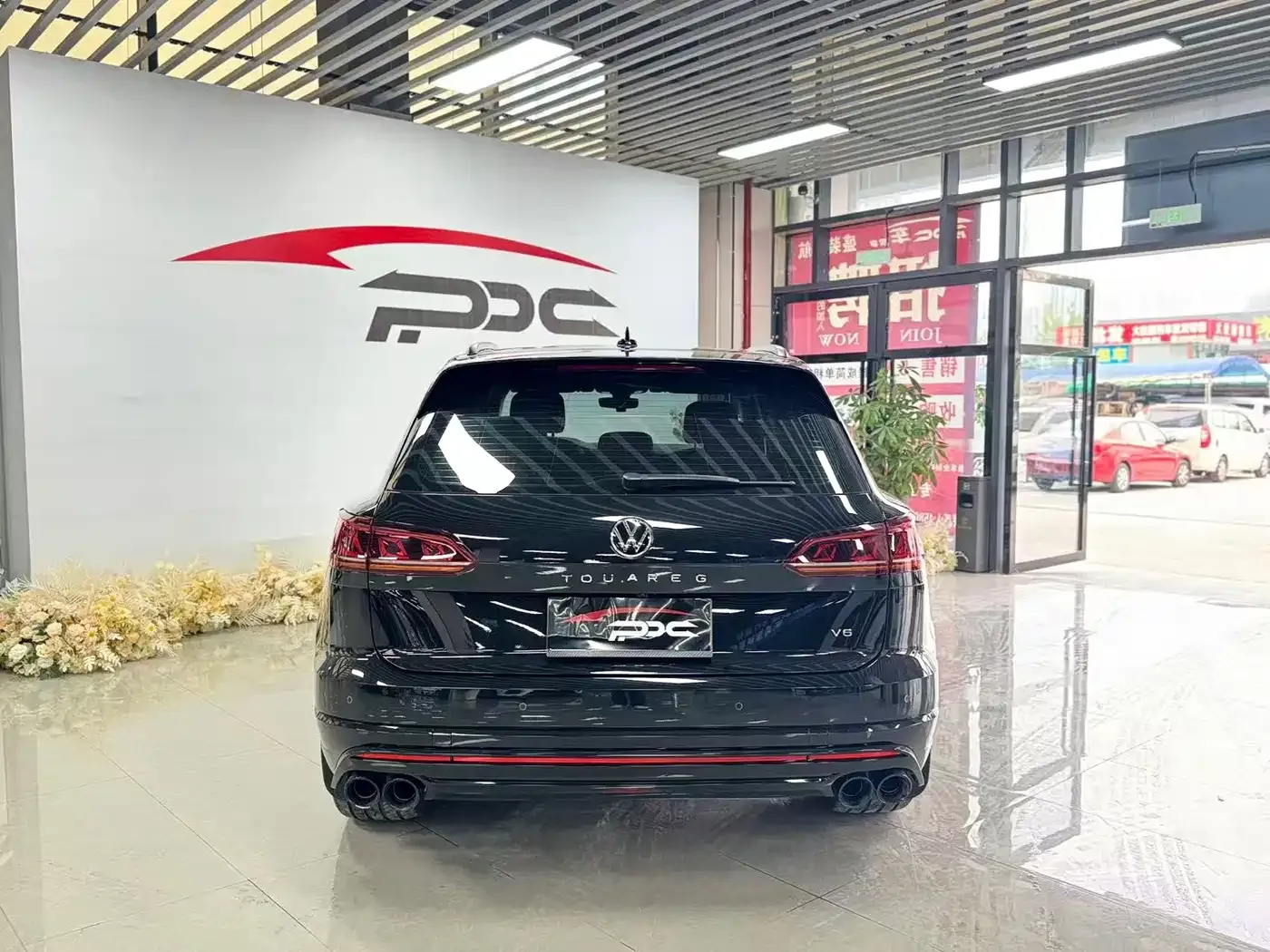 Volkswagen Touareg 3.0TSI R-Line Black Sports Package 2023 — фото 15