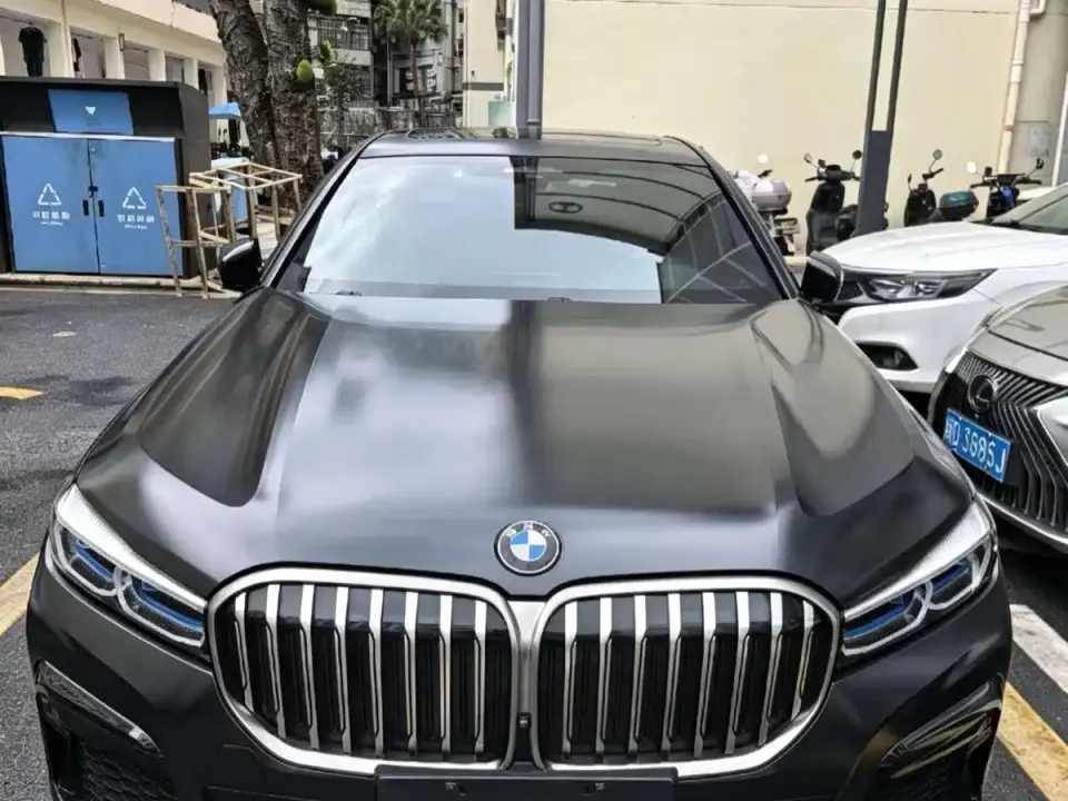 BMW 7 Series Model 740Li xDrive Executive M Sport Package 2021