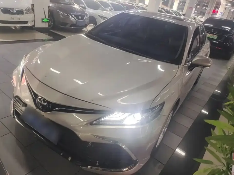 Toyota Camry 2.0G Luxury Edition 2021