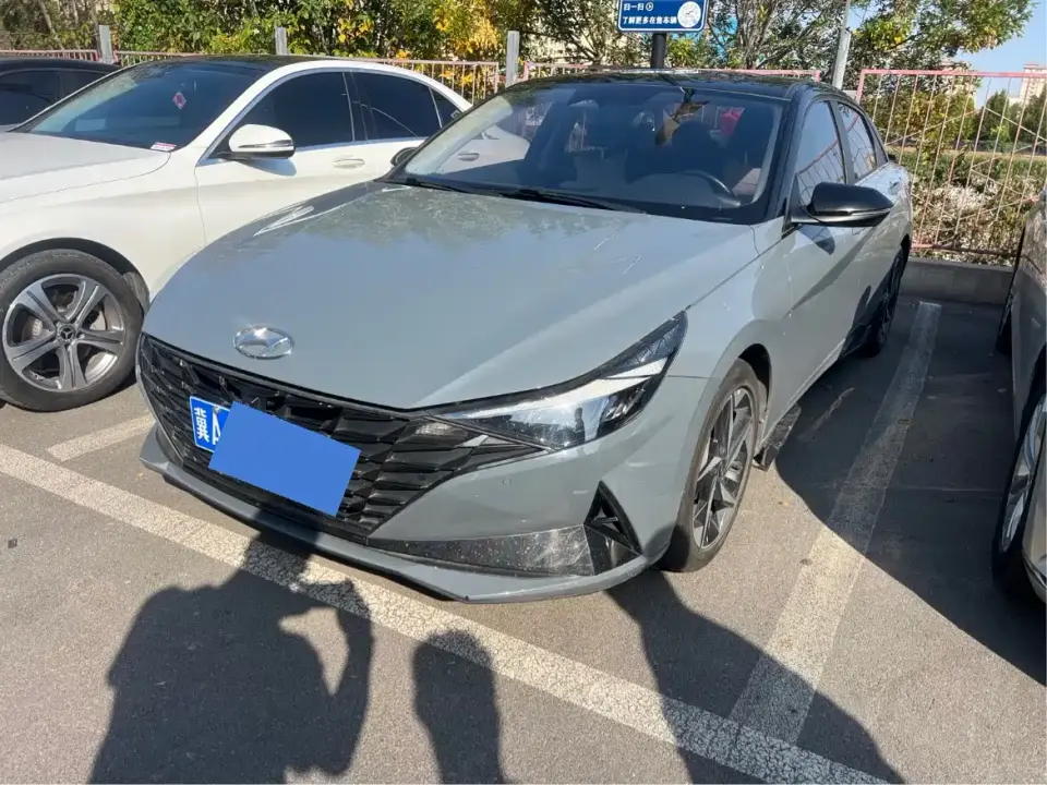 Hyundai Elantra 1.5L CVT TOP Flagship Edition 2020