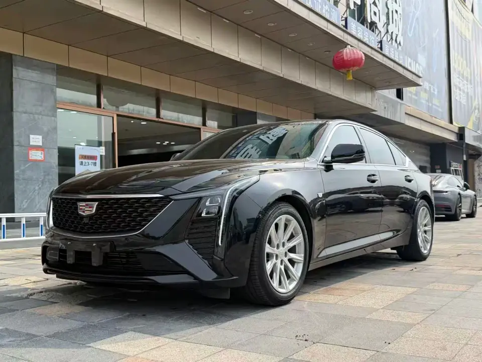 Cadillac CT5 Model 28T Urban Sport Edition 2026