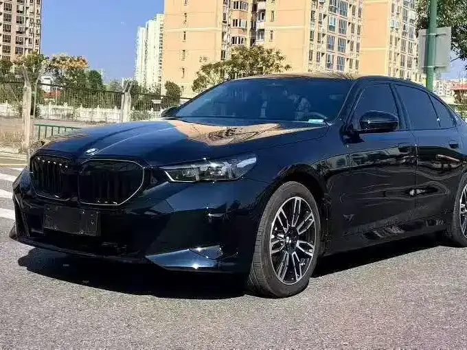 BMW 5 Series 530Li Leading M Sport Package 2025