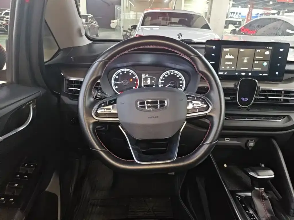 Geely Vision X3 PRO 1.5L CVT Premium 2021 — фото 14