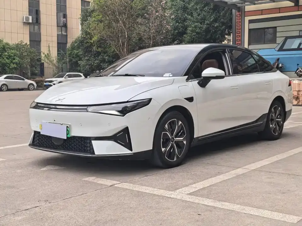 XPeng P5 Model 550E 2022