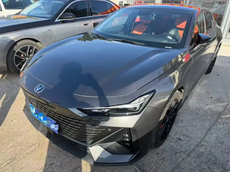 Changan UNI-V 1.5T Luxury Edition 2023
