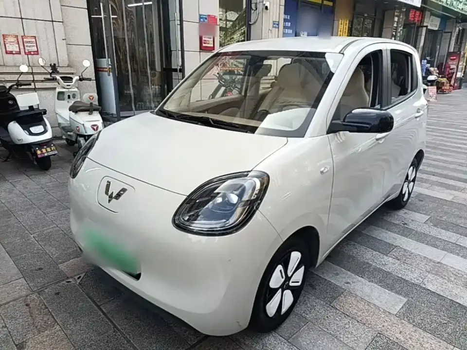 Wuling Motors Hongguang MINIEV 4-Door Advanced 2025