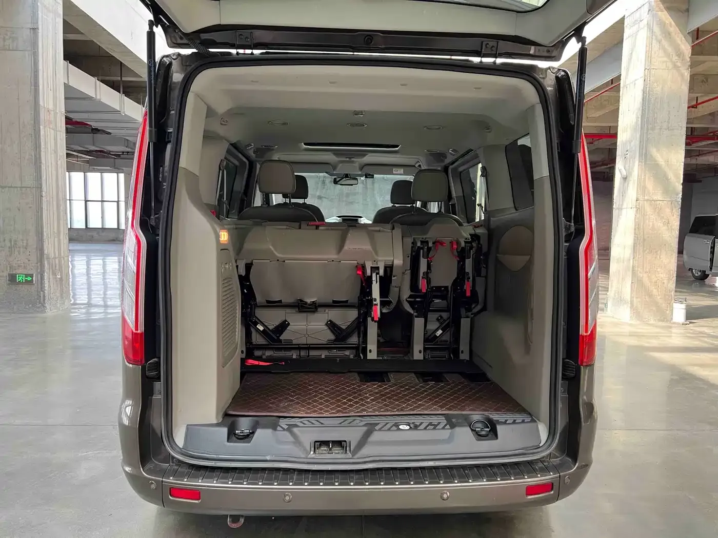 Ford Tourneo 2.0T Auto Jingrui Edition China VI 2021 — фото 7