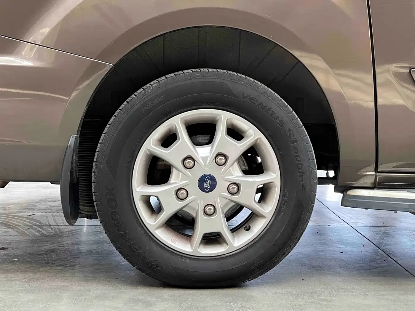 Ford Tourneo 2.0T Auto Jingrui Edition China VI 2021 — фото 4