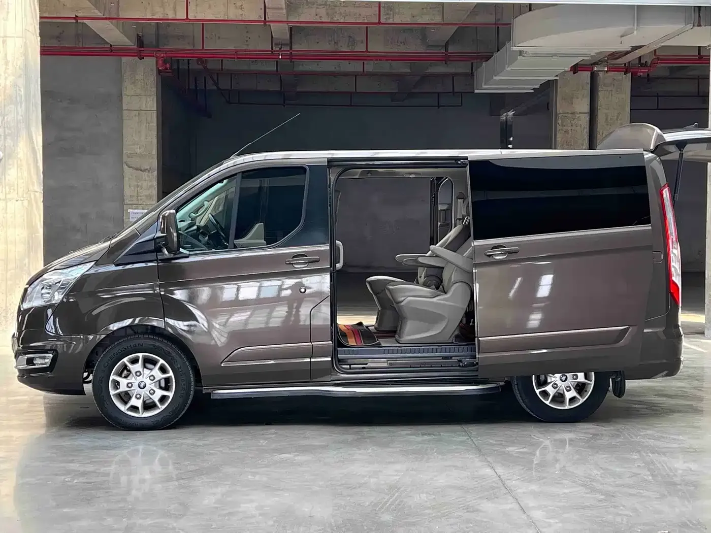 Ford Tourneo 2.0T Auto Jingrui Edition China VI 2021 — фото 8