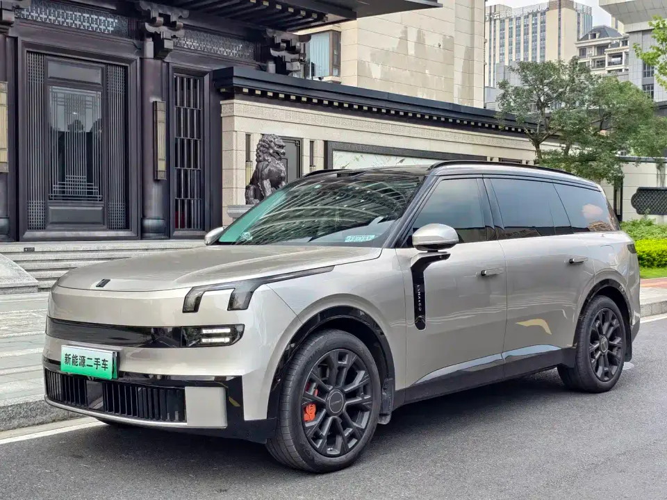 Lynk & Co 900 2.0T Ultra 2026