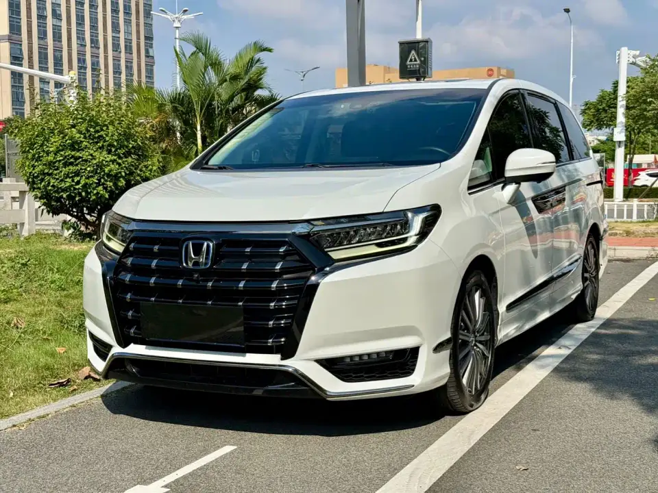 Honda Elysion 2.0L e:HEV Luxury 2022